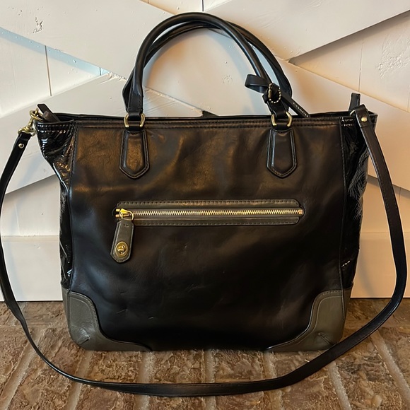 Coach Handbags - Coach Black and Gray Pebble Leather crossbody shoulder bag